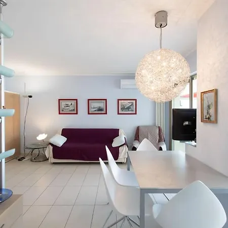 A2 - 1 Bdr Sea & Port View - Ac, Garage & Terrace אנטיב