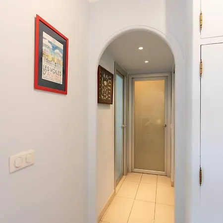 A2 - 1 Bdr Sea & Port View - Ac, Garage & Terrace דירה אנטיב