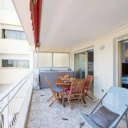 A2 - 1 Bdr Sea & Port View - Ac, Garage & Terrace